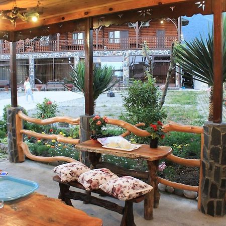 Абхазская Усадьба Hotel Gagra Esterno foto