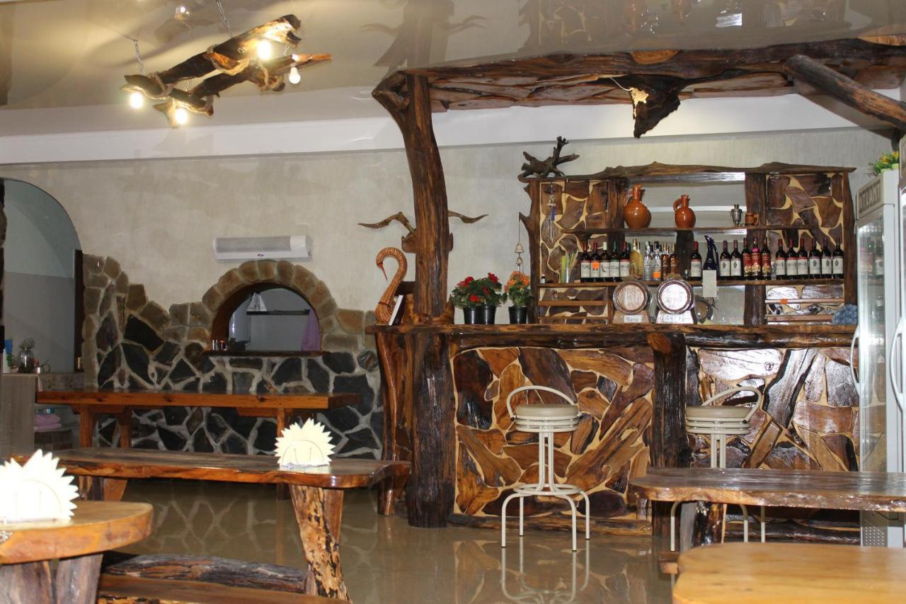 Абхазская Усадьба Hotel Gagra Esterno foto