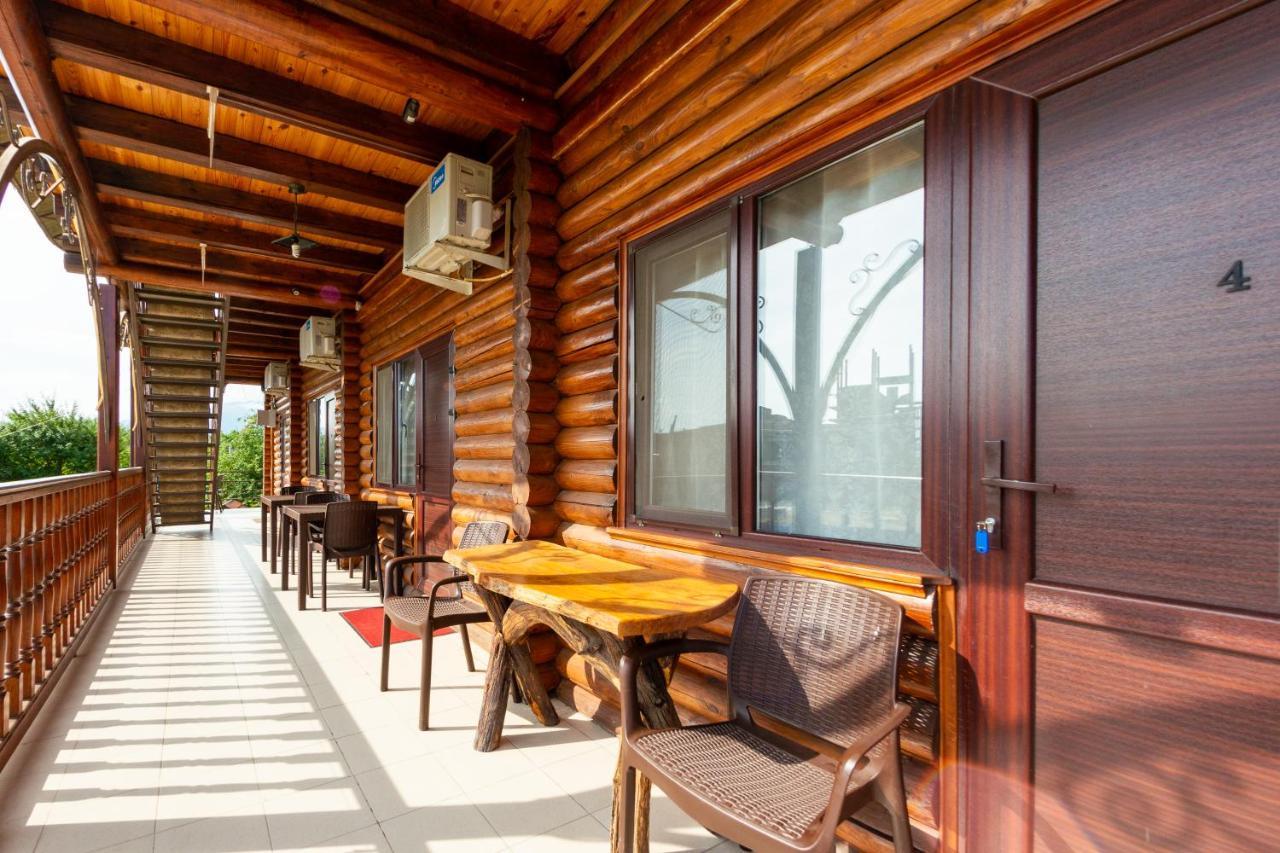 Абхазская Усадьба Hotel Gagra Esterno foto