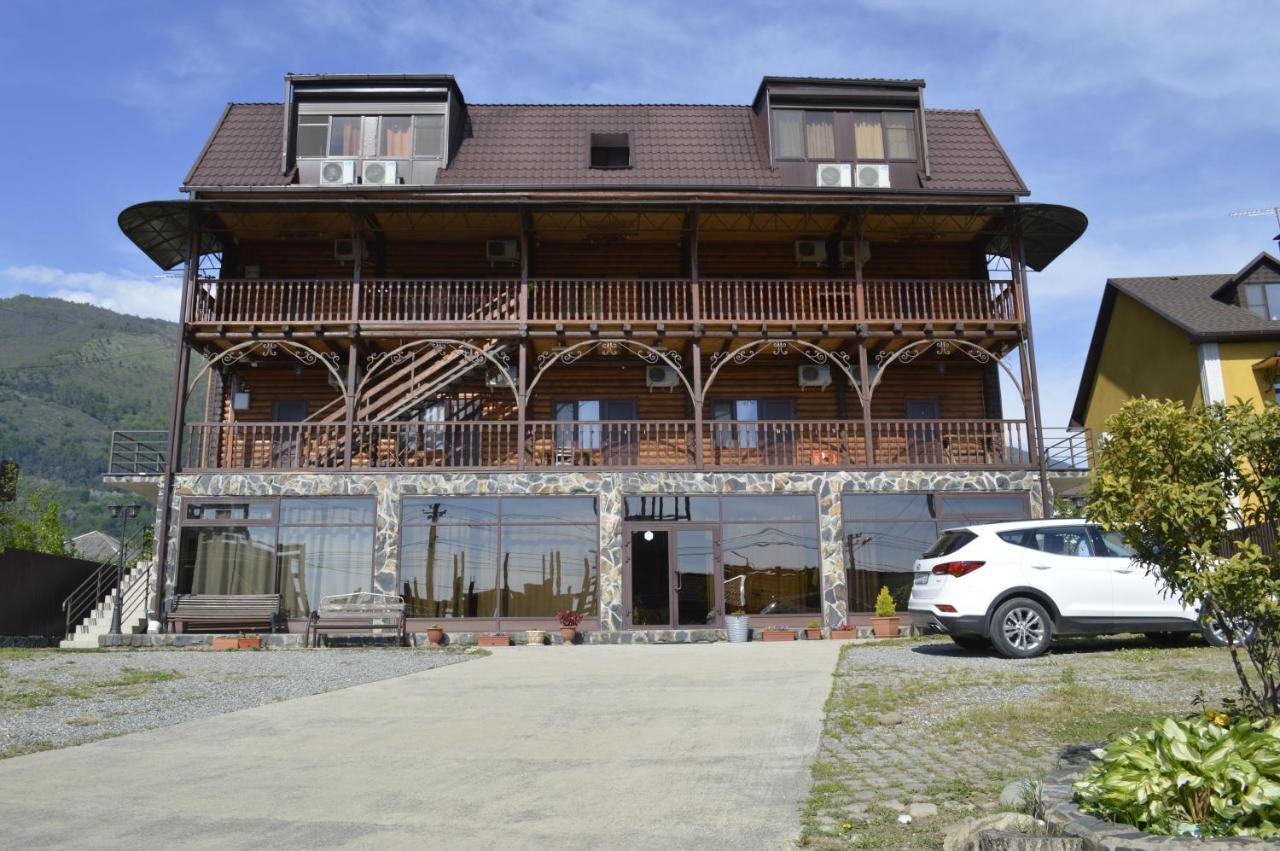 Абхазская Усадьба Hotel Gagra Esterno foto