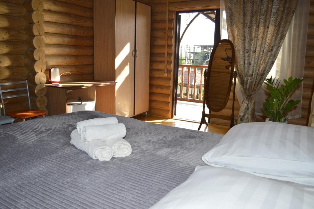 Абхазская Усадьба Hotel Gagra Esterno foto