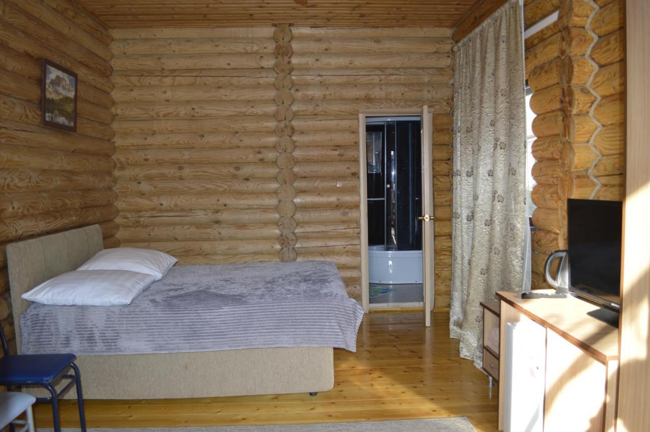 Абхазская Усадьба Hotel Gagra Esterno foto